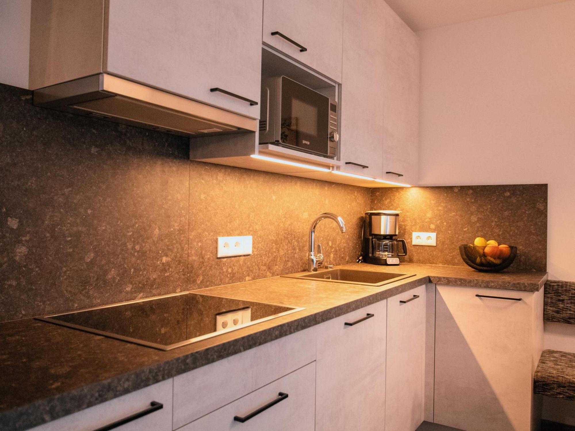 Zum Sonnentor App Larix Apartment ลูตาโก ภายนอก รูปภาพ